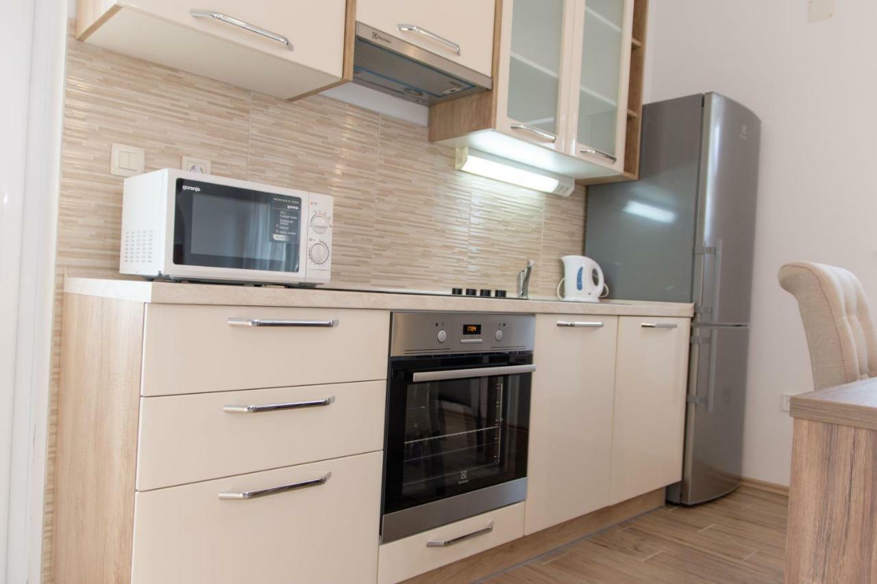 Apartman Kuzmanic Kaštela Exterior foto